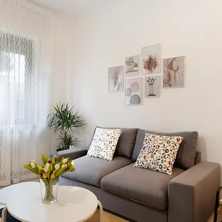La Magnolia Apartment *